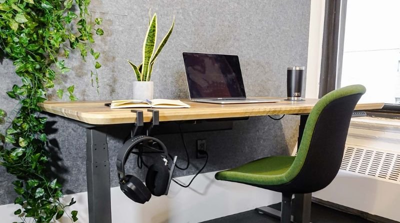 Vari Electric Standing Desk Review A Great Way to Get Active at Your Desk